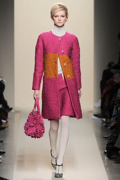 Look 4